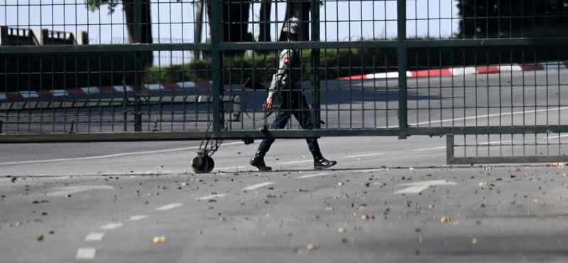 A mianmari katonai vezető szabad választásokat ígért