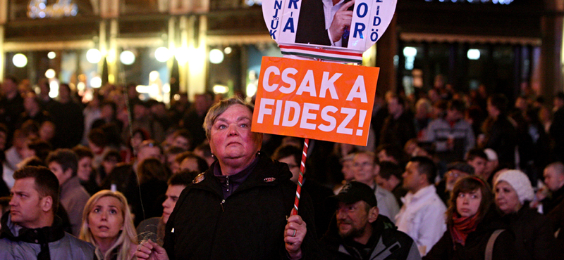 "Magyar démonok" - a Financial Times kommentárja a magyar választásról