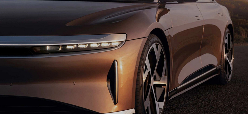 Európába jön a bőven 1000 lóerő feletti villanyautó, a Lucid Air