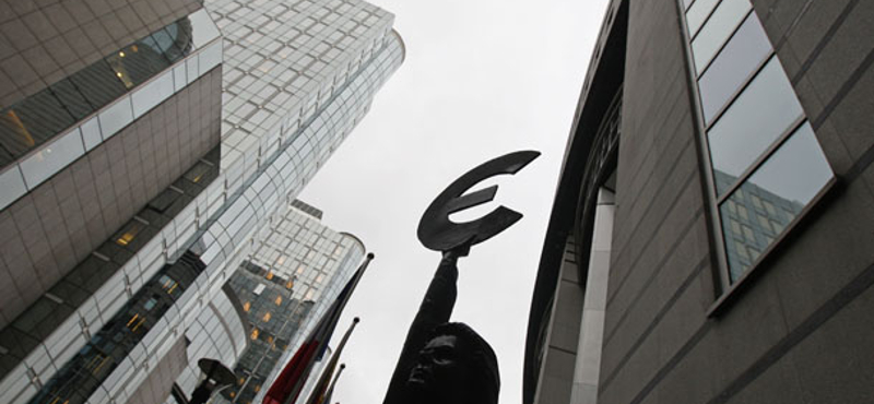 EU-pénzügyminiszterek: százmilliárd eurós bank-feltőkésítés kell
