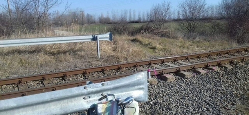 Halálra gázolt egy vonat egy nőt Bátaszéknél