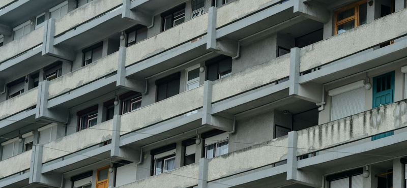 300-400 ezer ember lakhatása kerül veszélybe a Nemzeti Eszközkezelő bezárásával
