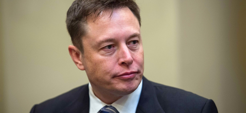 Elon Musk véletlenül kiírta a privát telefonszámát a netre, 16 millióan egy emberként kattantak rá
