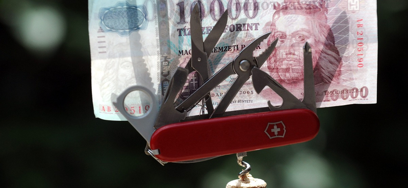 Megremegett a forint, 240 felett a frank