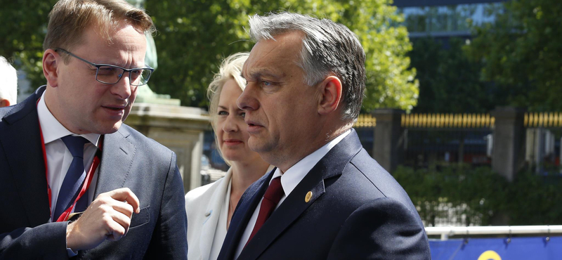 Meghallgatása előtt már elhatárolódott a kormányzati befolyástól Várhelyi Olivér