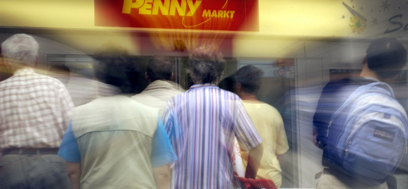 A Pennynél lehet 400 órát túlórázni