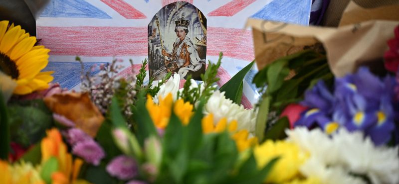 Nagy bevételt hoz a londoni vendéglátósoknak a tíznapos gyász