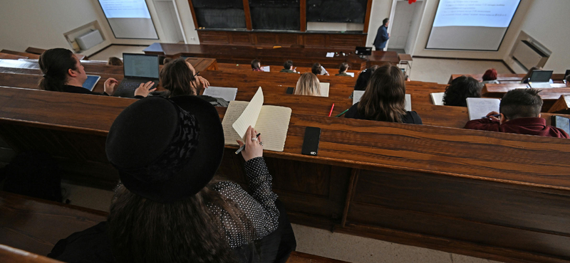 36 tanszékvezetői állást hirdettek meg az ELTE-n csak az elmúlt egy hónapban, de ez nem tömeges felmondásokat jelent