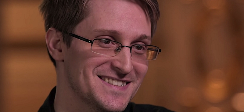 Edward Snowden elmondta az igazságot az ufókról, a chemtrailről és a Holdra szállásról is