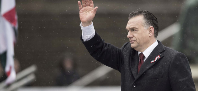Juncker Orbán háta mögött rakta volna ki a Fideszt a Néppártból