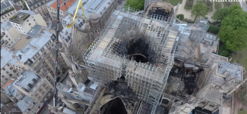 Még mindig mérgező a levegő a Notre-Dame körül