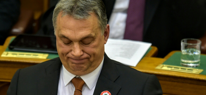 A Die Welt Orbánról, a Libération Bakondiról szedi le a keresztvizet