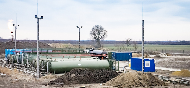 Becsapnák az ajtót a Greenpeace előtt a sarkadi gázmezőn, de beteszik a sarkukat a résbe