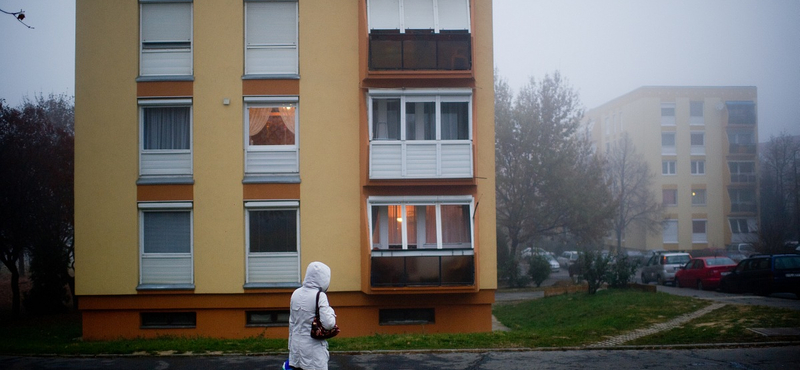 „Ez a csomag kicsinál bennünket” - sokan a jövedelmük felét is elveszítik a közszférában