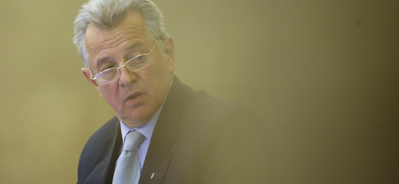 Mégis téma lesz a Fidesz-frakcióban Schmitt plágiumügye 