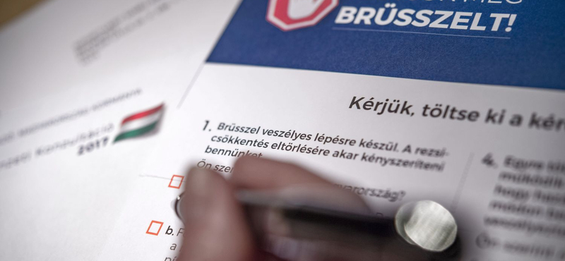 Elárulták, hányan válaszoltak Orbán kérdőívére