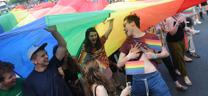 Neonáci támadás a Pride-on: az áldozatok cáfolják, hogy ne lenne látleletük