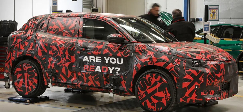 Rövidke videóban sejteti első elektromos autóját az Alfa Romeo