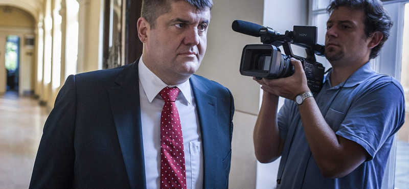Nokiás doboz: nincs új büntetőeljárás