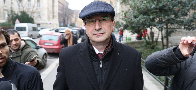 Nem zárható ki, hogy jogellenesen figyelmeztették Völnert a Karmelitából, de végül is nem számít, és már papír is van erről