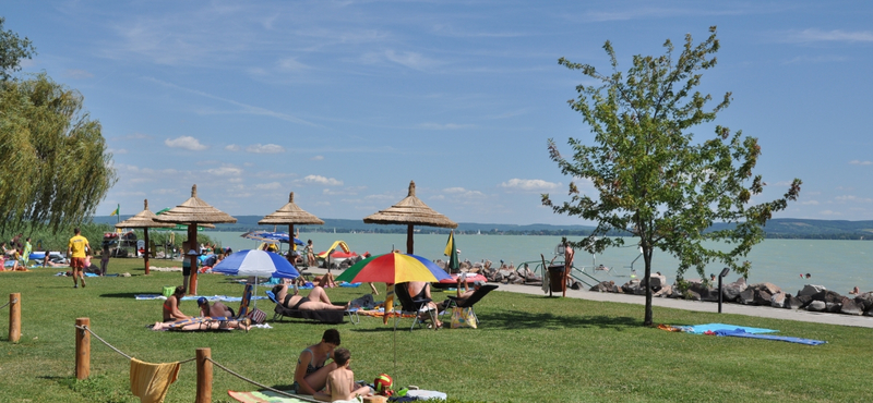 A vízimentők szóvivője szerint érthetetlen a Balatonban megfulladó fiú esete