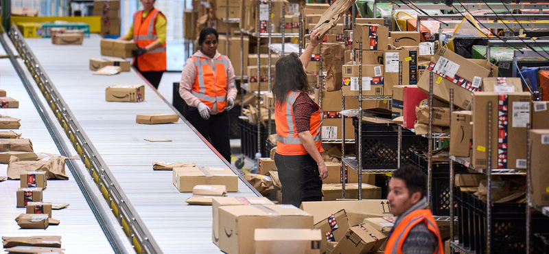 60 ezer alkalommal szegte meg a szabályokat az Amazon, kétmilliárd forintnyi bírságot kapott