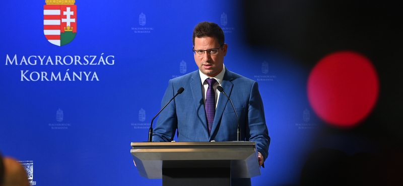Gulyás: Késedelmi kamat nélkül lehet fizetni a rezsiszámlákat október 15-ig