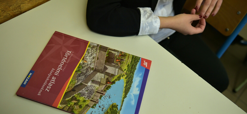 Bekavart több iskolában is a töriérettségin használt atlasz
