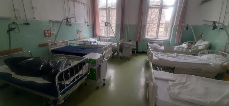 Magyar Orvosi Kamara: Belefulladnak a betegekbe a sürgősségi osztályok
