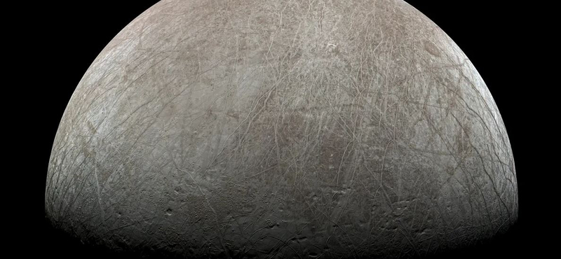 20 km vastag jégpáncélt találtak a Jupiter Europa holdján, és ez most komoly fejfájást okoz