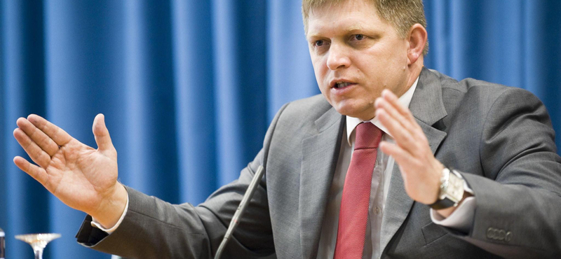 Fico párbeszédet követel a kettős állampolgárságról