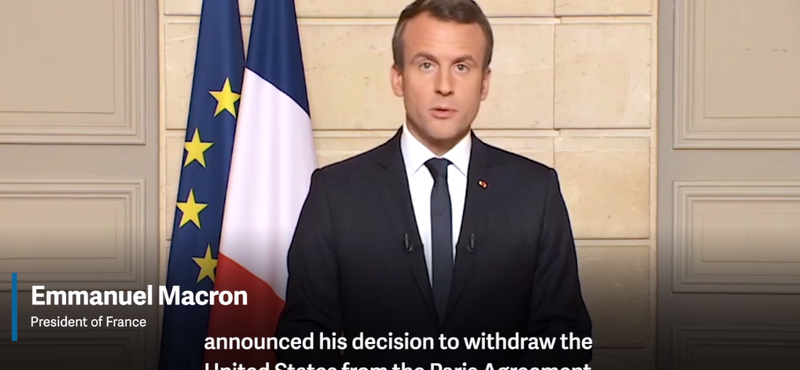 Francia elnök ilyet még nem csinált: Macron angolul osztotta ki Trumpot – videó