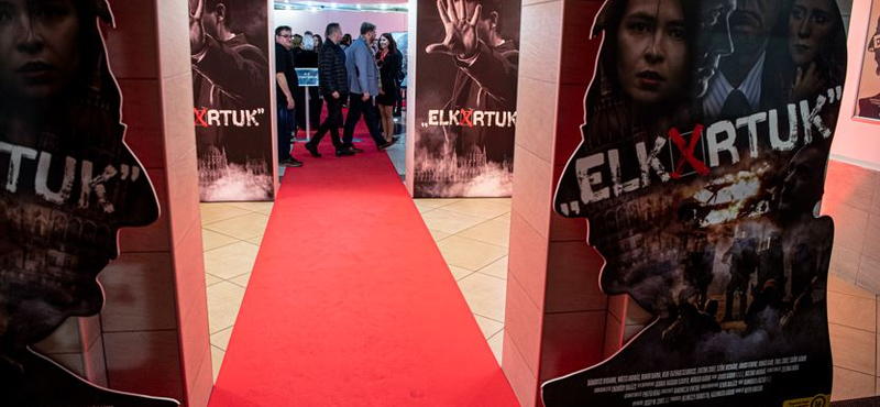 Elhalasztják az ElkXrtuk TV2-es premierjét