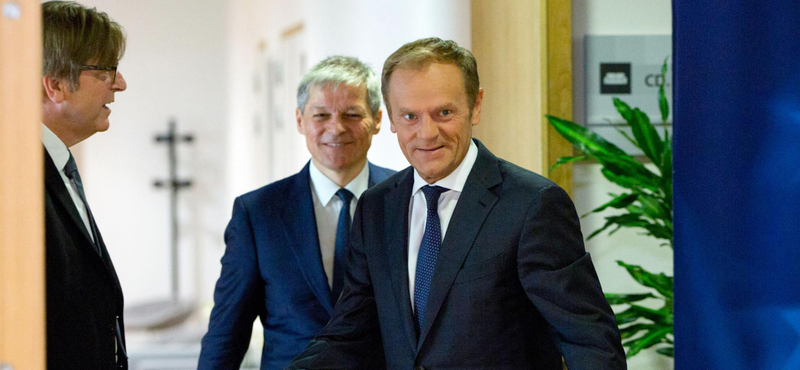 Csúszik Észak-Macedónia és Albánia EU-csatlakozása