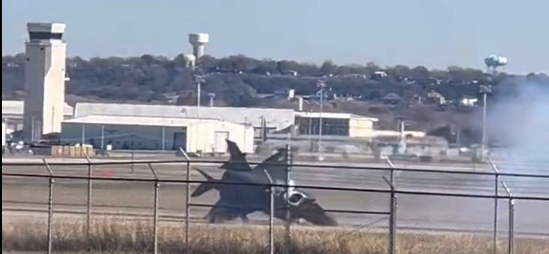 Felszállás közben balesetezett egy amerikai F-35B lopakodó vadászgép, katapultálnia kellett a pilótának