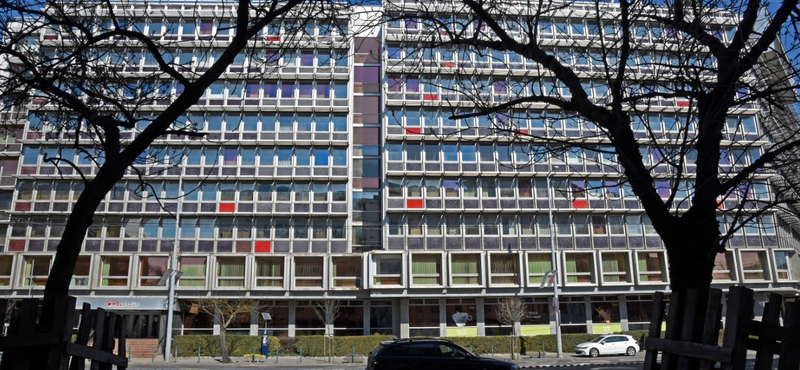 Hernádi titkolta, de kiderült: 6,3 milliárdért adta el régi székházát a Mol az államnak