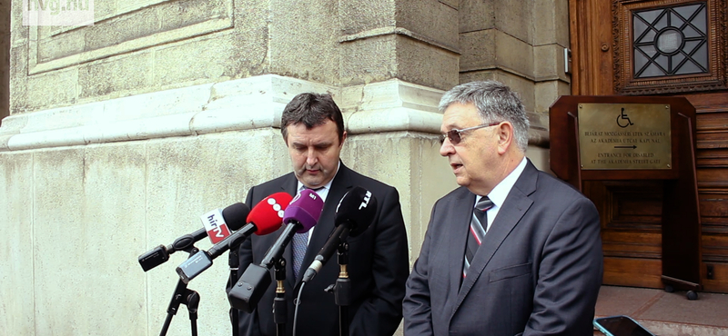 Orbán pitbulljában megbíznak az MTA-nál, de másban már nem