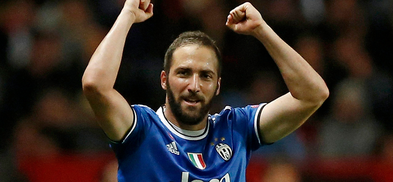 Bemutatta Higuaínt a Chelsea – videó
