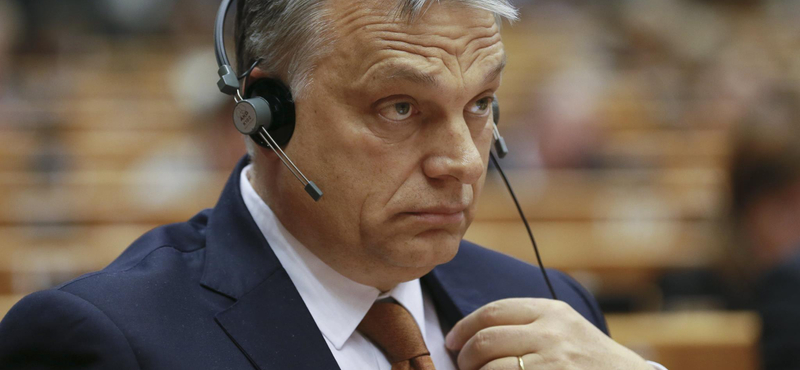 Kamuméter: simogat-e migránst és civilt a Fidesz Brüsszelben?