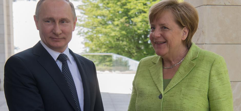 Nem volt túl baráti Merkel és Putyin találkozója
