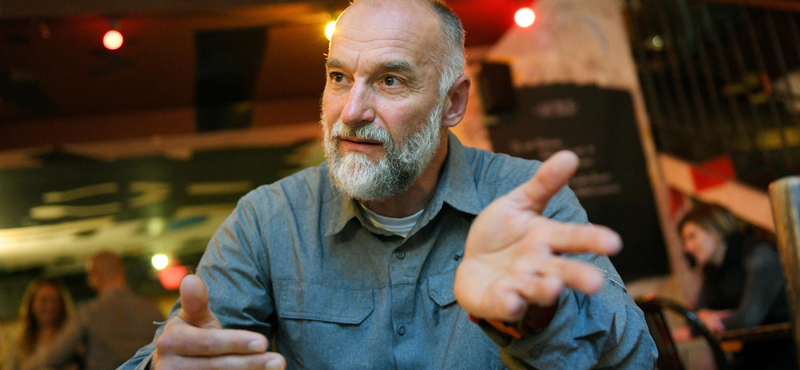 „Ebben az országban eléggé elvesztettem a hitemet. A Kékkör sokat visszaadott belőle”