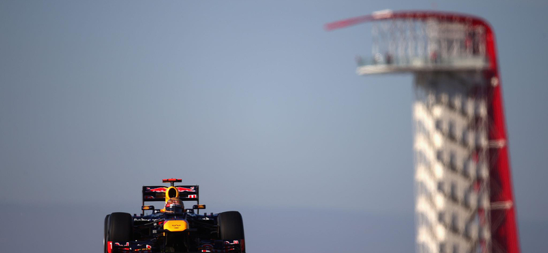 Vettel szerint mindenki a sötétben tapogatózik