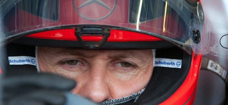 Schumacher viharban nyerte meg az első szabadedzést