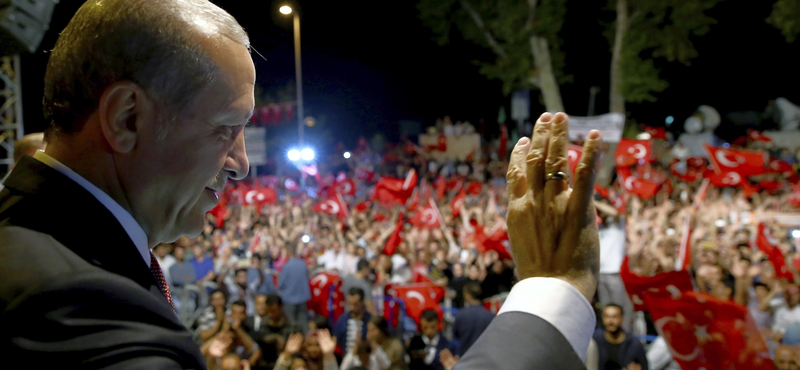 Az ARD szerint Ankara iszlamista szervezeteket támogat
