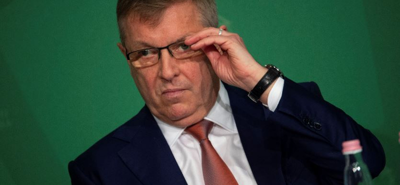 A forint árfolyama zuhant egy emeletet