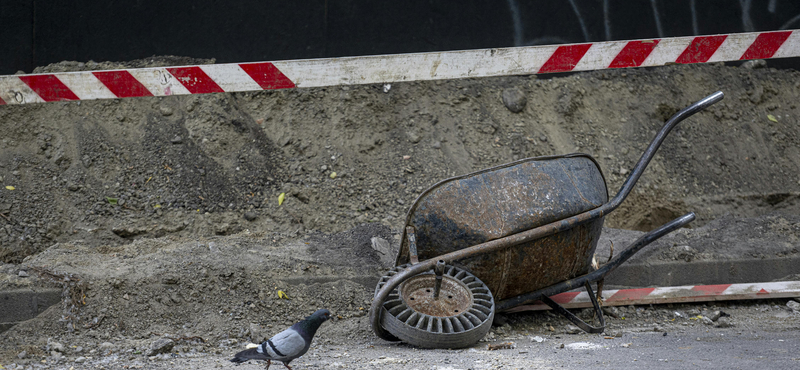 Nőtt a munkanélküliség, csökkent a foglalkoztatottság, a KSH a bázisra mutogat