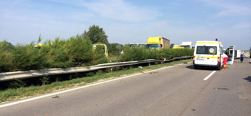 Négyes karambol miatt torlódás az M5-ösön