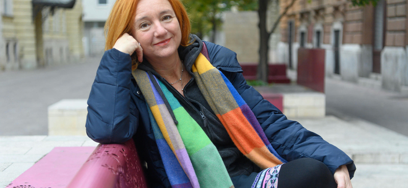 Rácz Zsuzsa: Nem a nők dolga, hogy 24 órában egy elcseszett rendszer terheit viseljék
