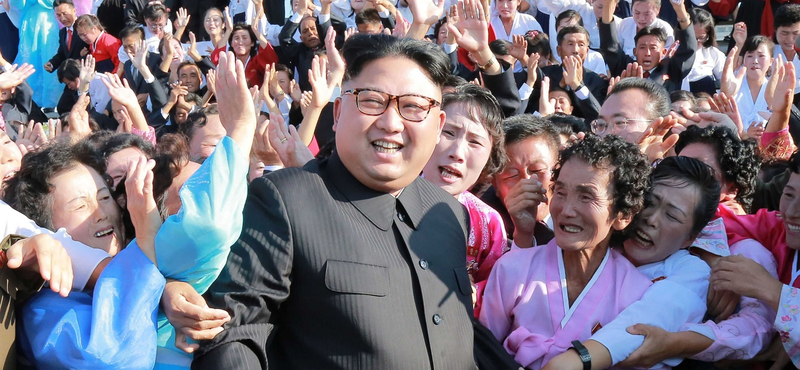Putyin Moszkvában puhíthatja Kim Dzsong Unt