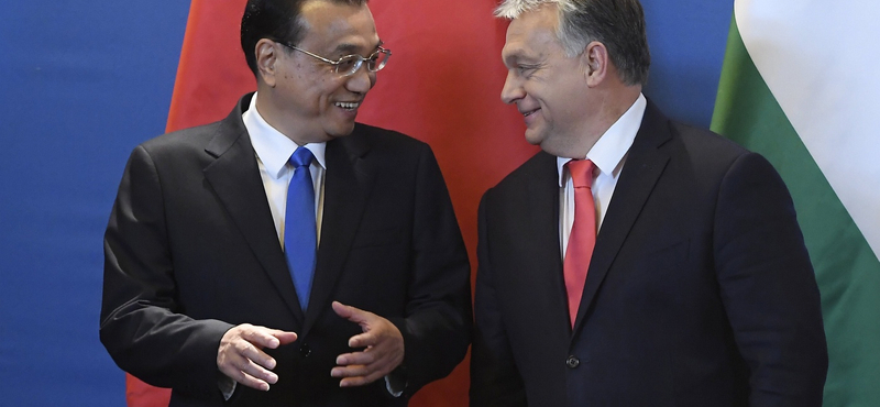 Német lap: Orbánnak a kínai üzlet több egy vasútvonalnál